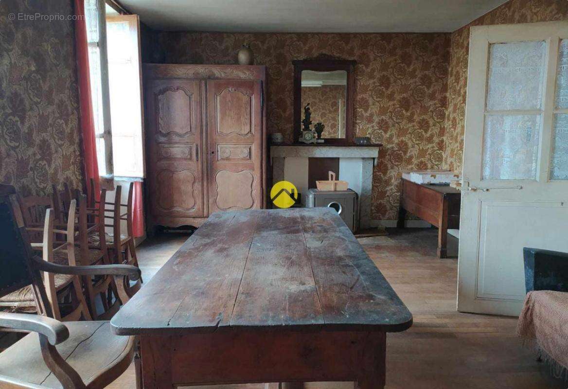 Maison à CHENERAILLES