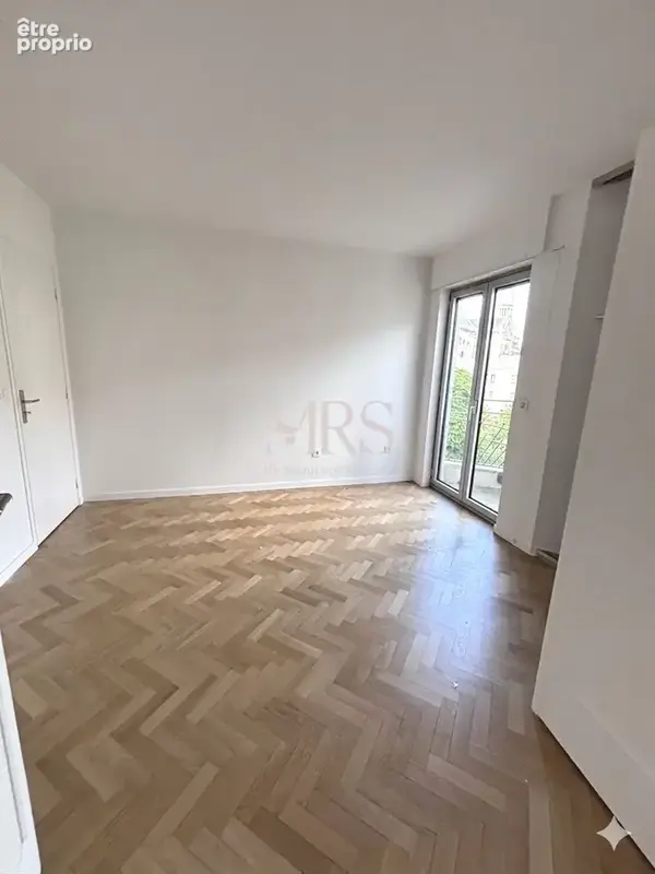 Appartement 3 pièces 82 m² à vendre à Paris-16e (75016) - photo 3