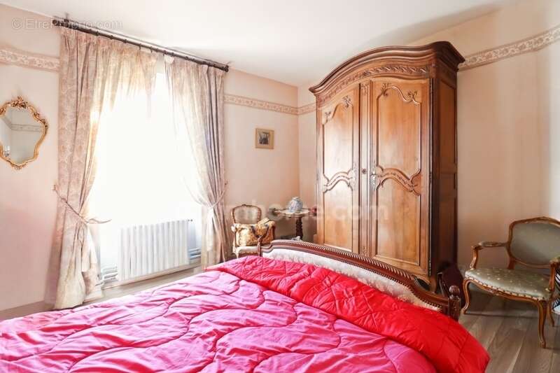 Maison à MAGNAC-LAVAL