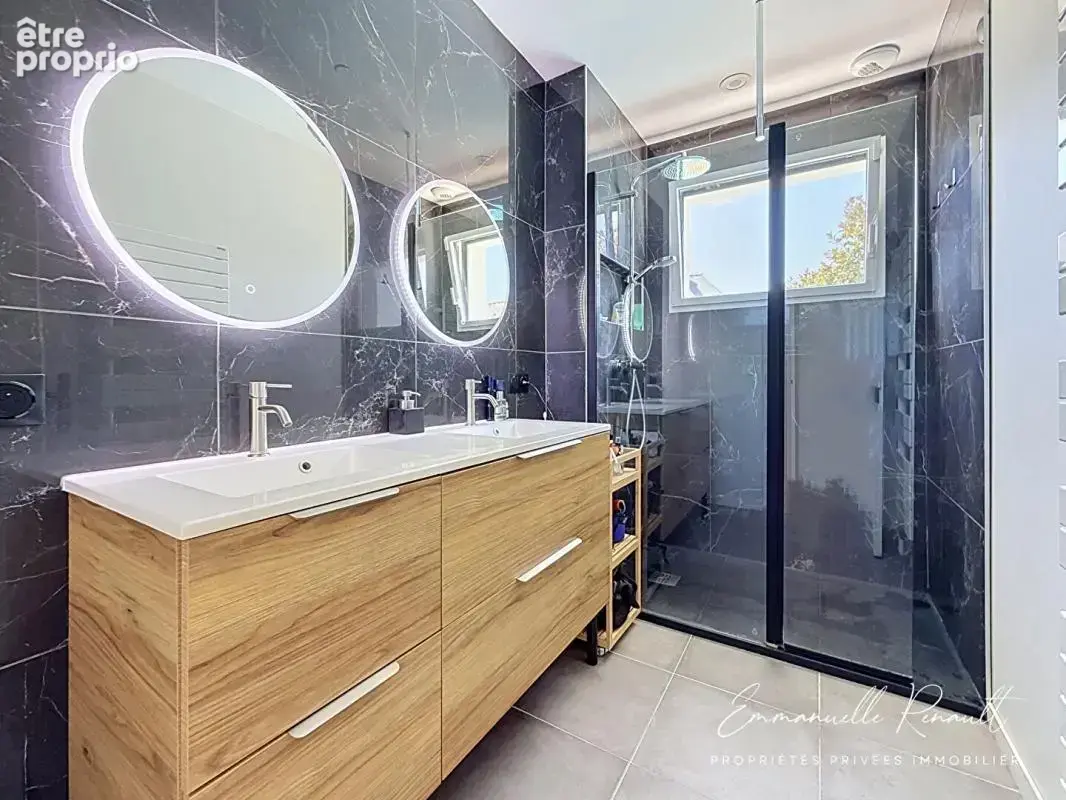 Maison familiale rénovée avec piscine · 165 m² · 5 chambres · Vannes Bernus Conleau - photo 11