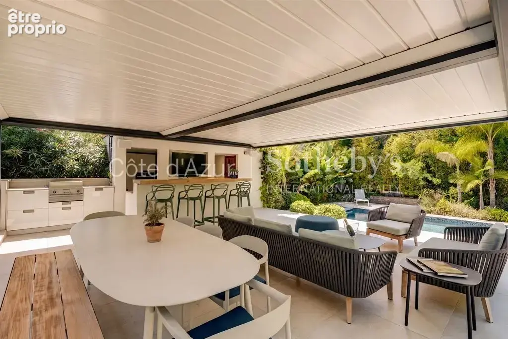 Cannes Californie villa contemporaine rénovée avec piscine chauffée et jardin paysager - photo 3