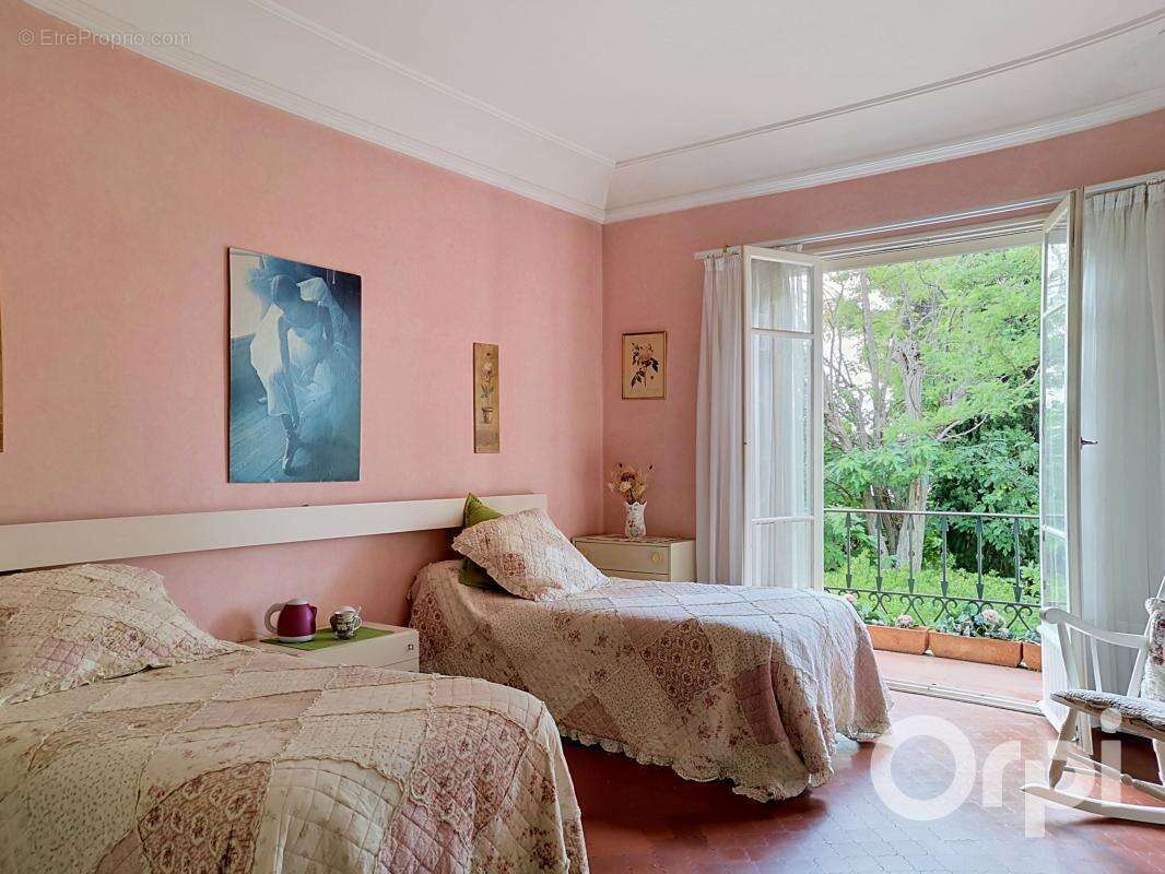 RARE à la vente villa d'exception de 191 m² type 5 sur 1995 m² de terrain - photo 12