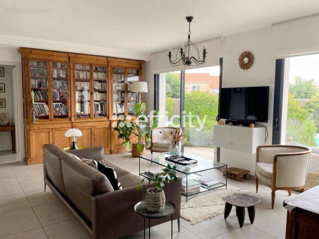 Maison 143 m² à Nieul-Sur-Mer  - photo 3