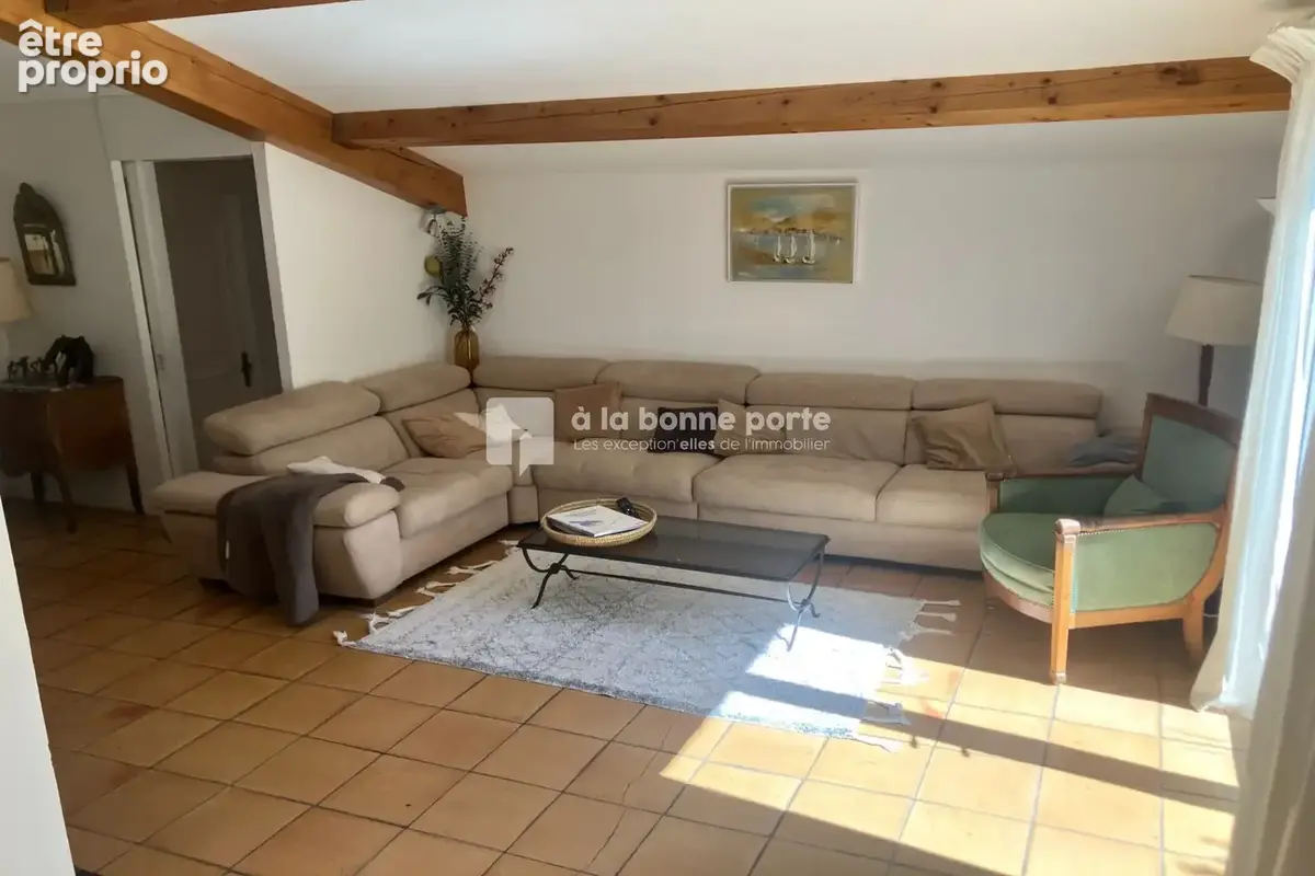 Maison 6 pièces 175 m² à vendre à Rognes (13840) - photo 8