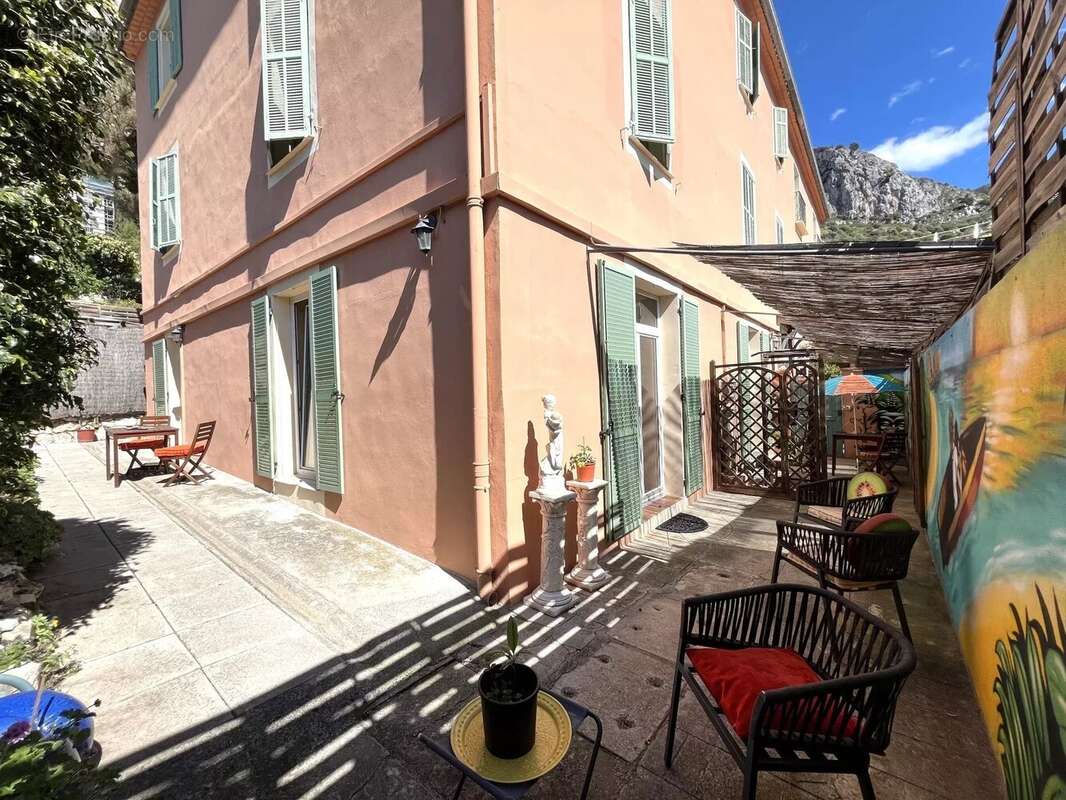 Appartement à EZE