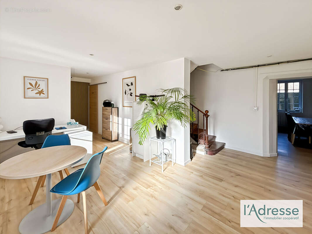 Appartement à FLEURY-SUR-ANDELLE