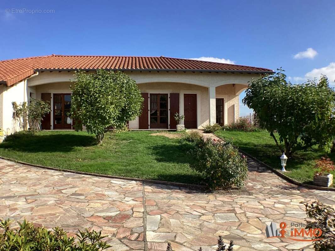 Maison à LA TOURETTE