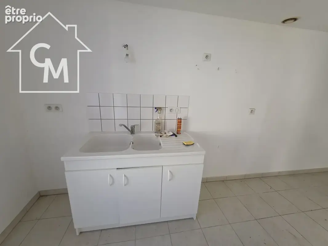 Maison à rénover avec dépendances et grange   alloue - photo 7