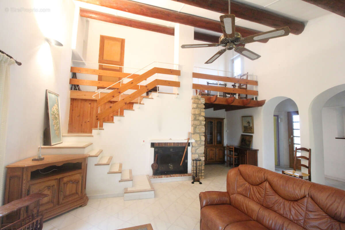 Luberon. A vendre à Gargas, en exclusivité, propriété en pierres avec grand terrain - photo 10