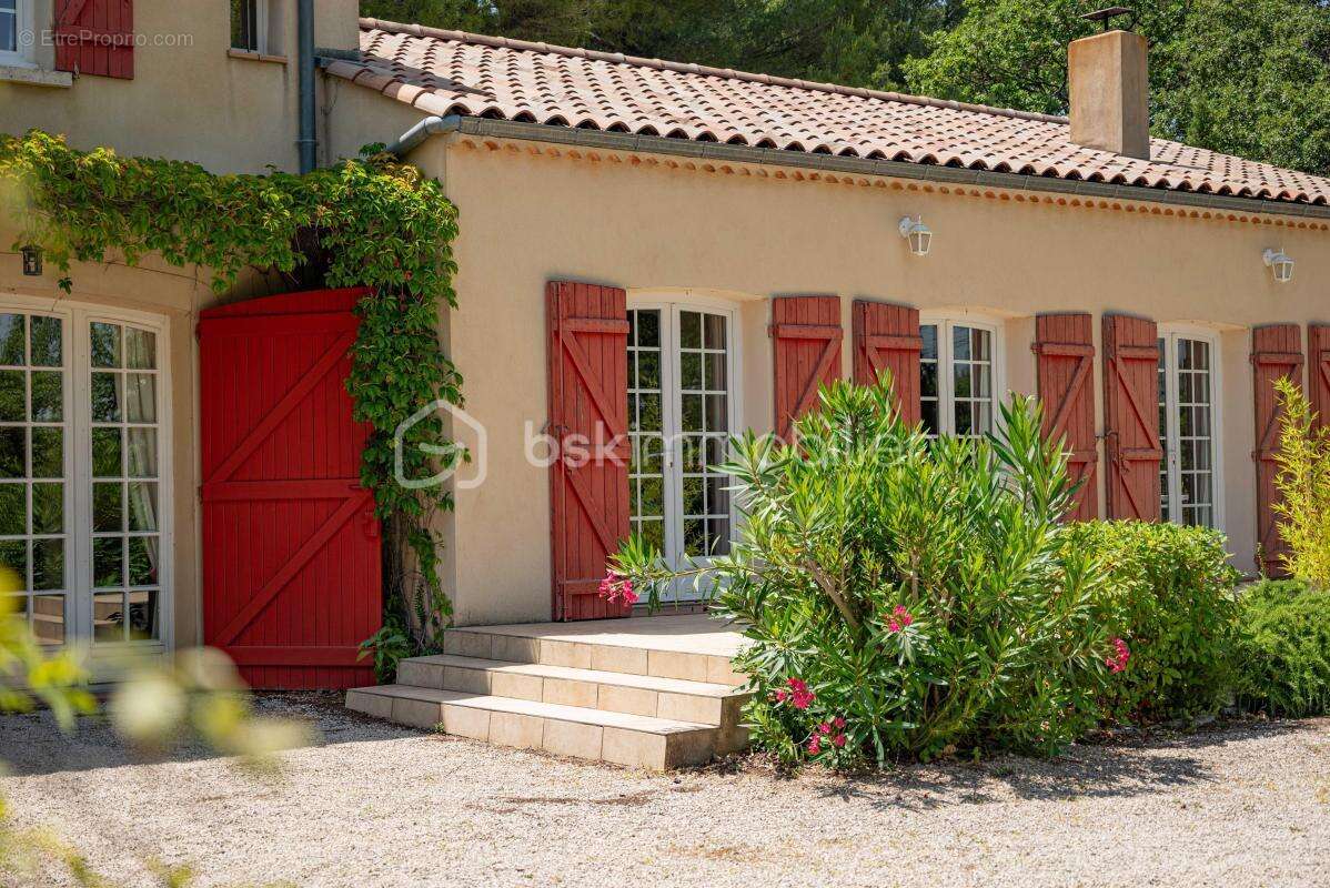 Maison à EGUILLES