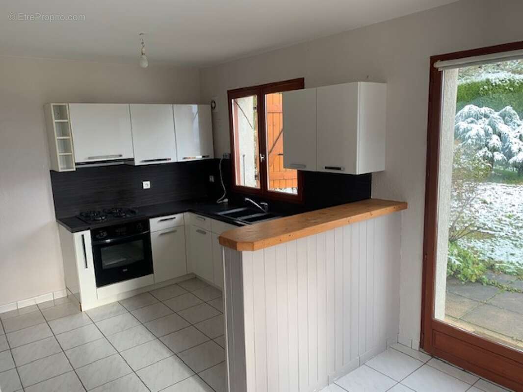 Maison à CRUSEILLES