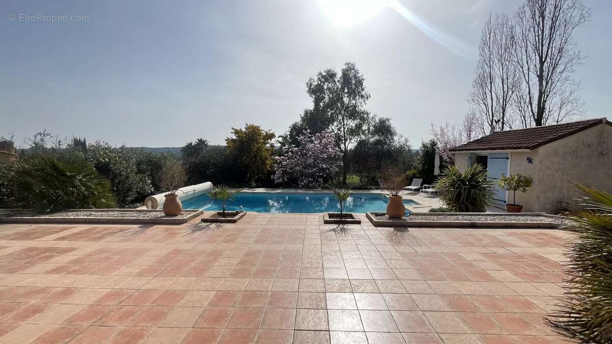 Maison à TOURRETTES