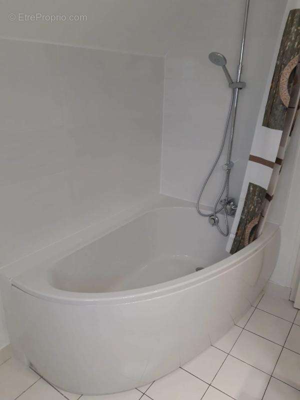 Maison à POMMERIT-LE-VICOMTE