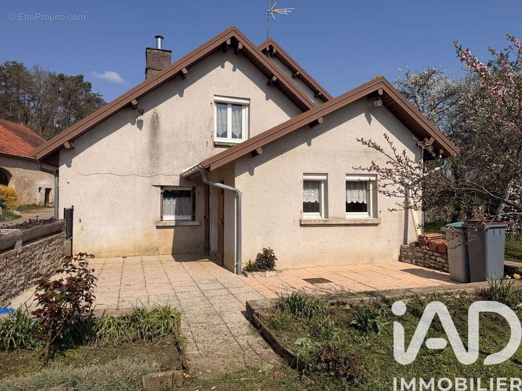 Maison 114 m² à Colombe-Les-Vesoul  - photo 3