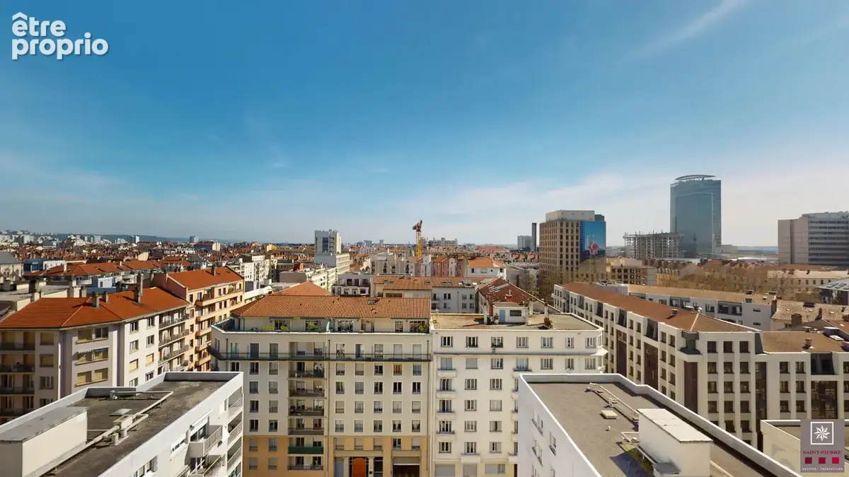 DERNIER ETAGE - T2 avec vue panoramique, cave et parking en s-sol - photo 1