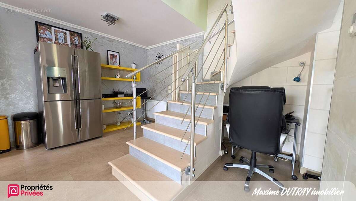 Maison 5 pièces 140m² - Piscine - Dépendance 150m² - photo 8