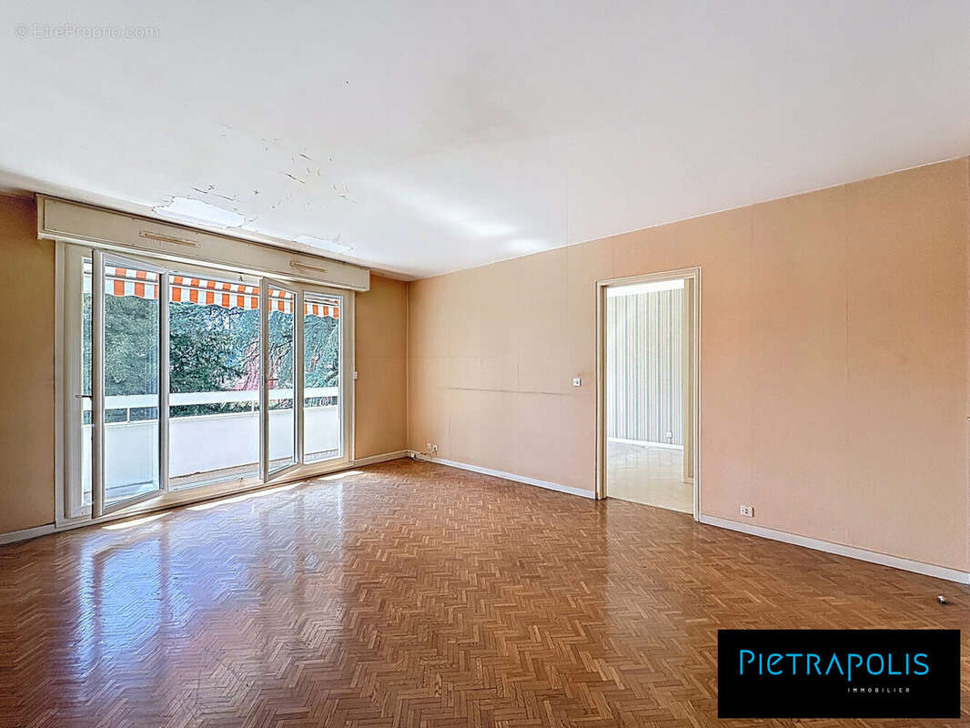 Appartement à FONTAINES-SUR-SAONE