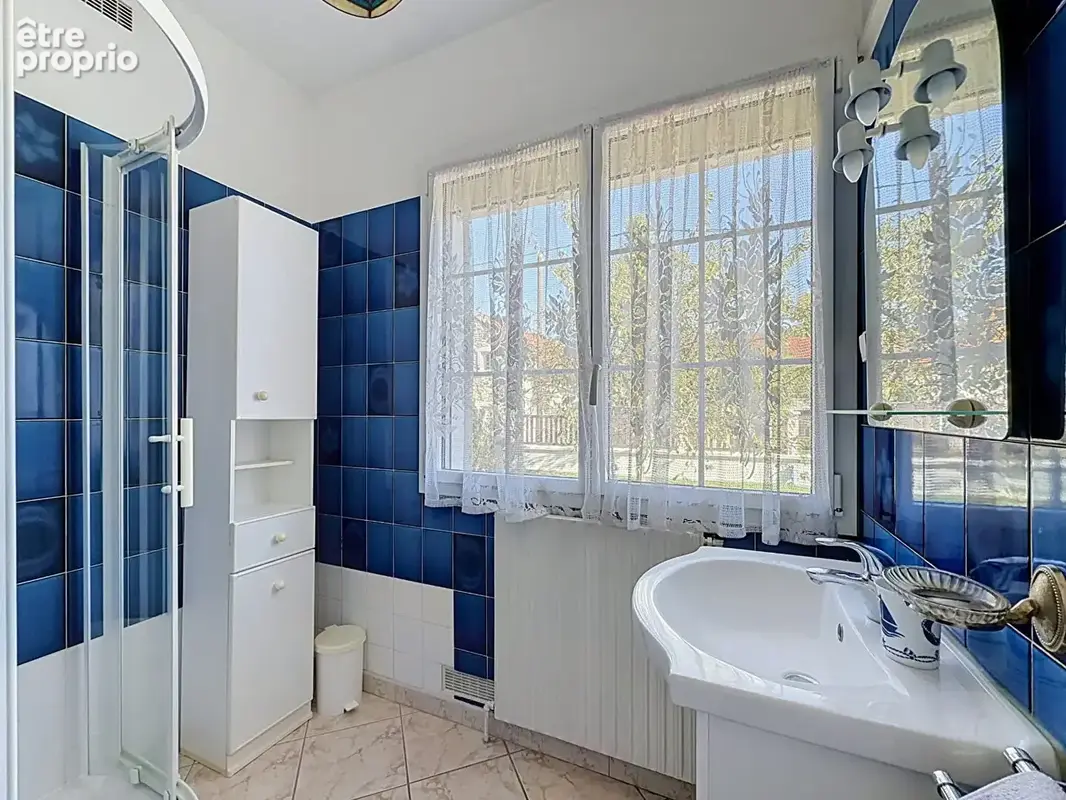 Maison Neauphle Le Château 8 pièce(s) 137.40 m2 - photo 11
