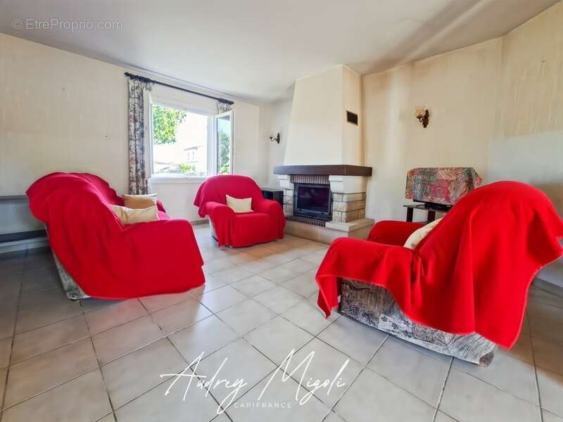 Maison de plain-pied de 90m², proche commerces, avec garage, terrain plat et clôturé - photo 3