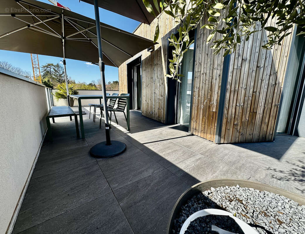 Appartement à CRAPONNE