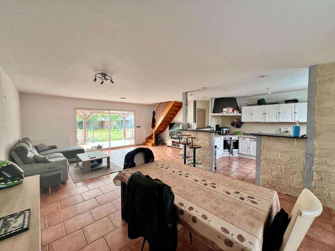 Photo 2 - Maison à VILLERS-COTTERETS