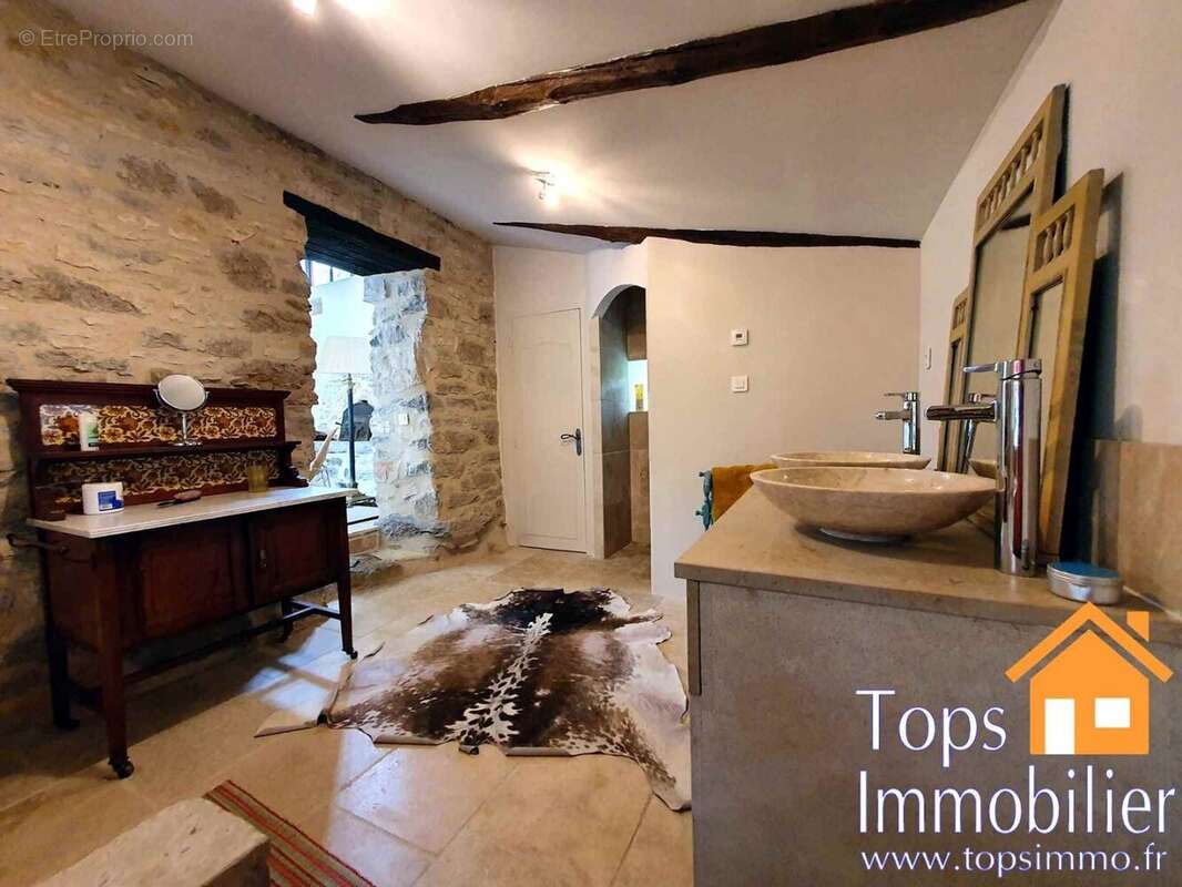 Maison à SAINT-ANTONIN-NOBLE-VAL