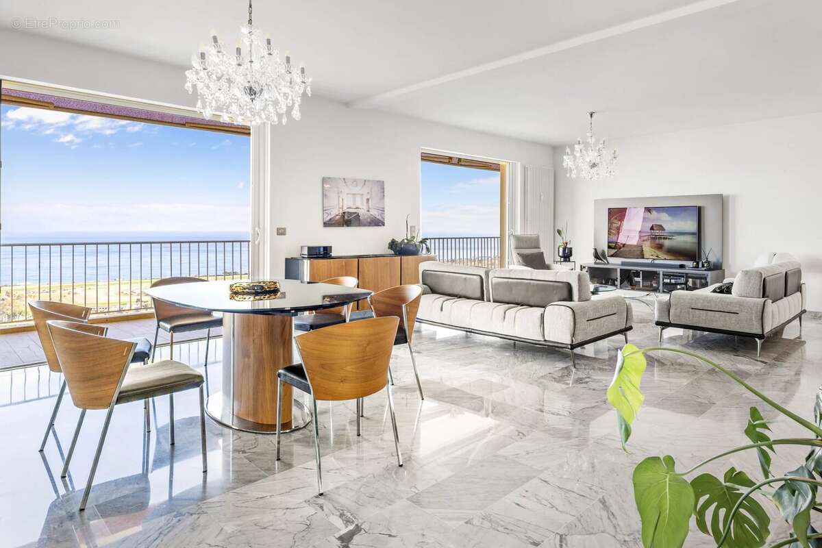 Appartement à CAGNES-SUR-MER