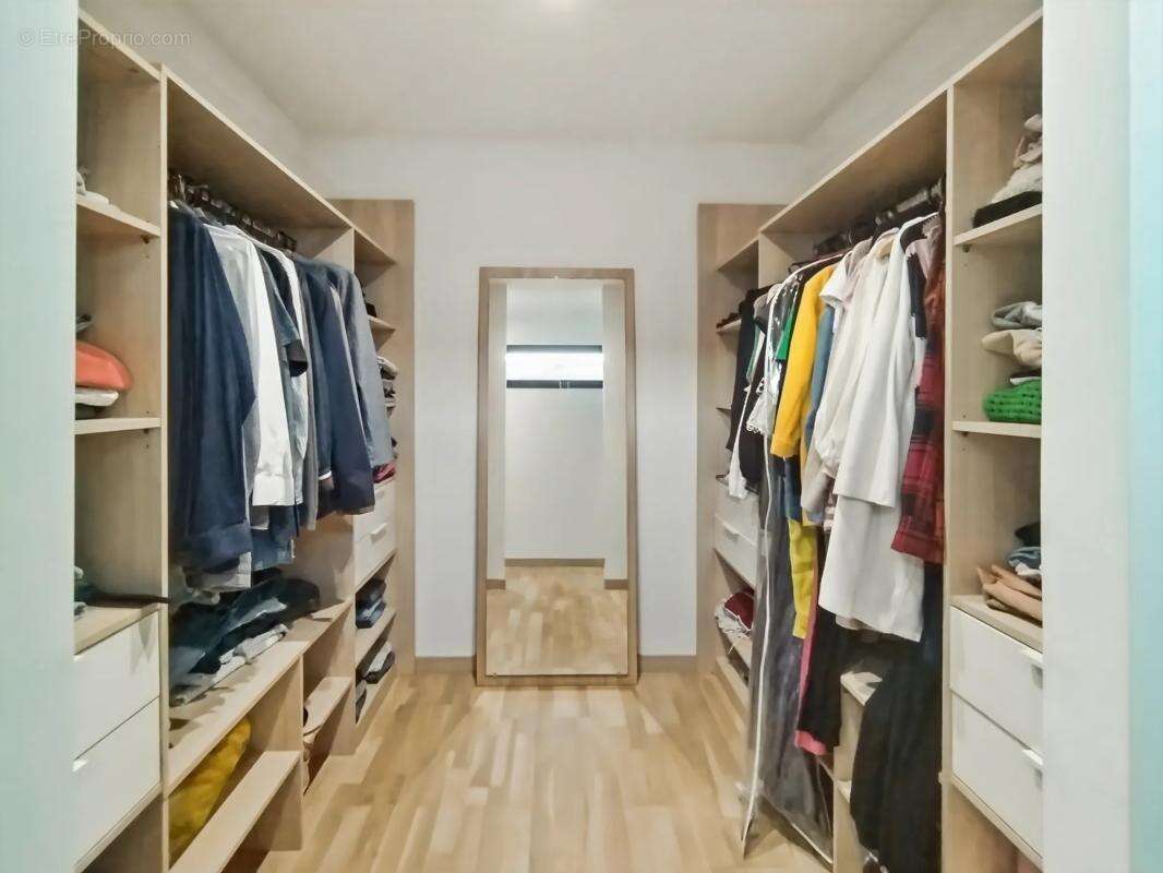 Maison à SAINT-SAUVEUR-D'AUNIS