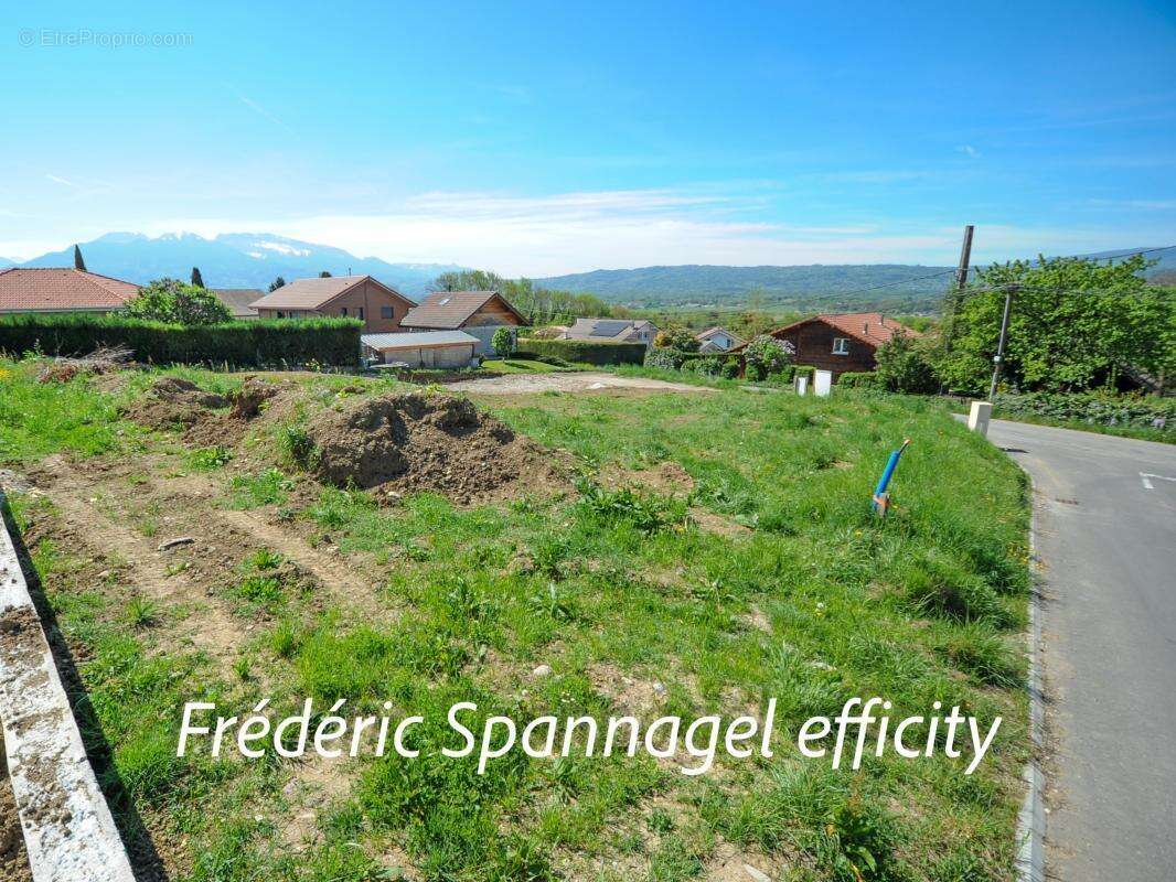 Terrain à CONTAMINE-SUR-ARVE