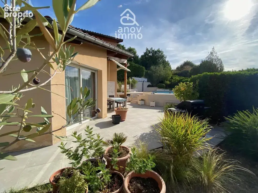 À 35 min de Lyon, maison de 151 m2 avec piscine, vue et calm - photo 2