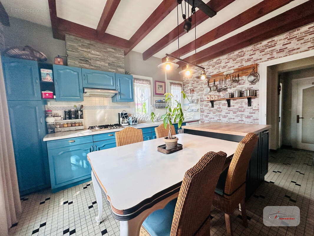 Charmante longère de vigneron avec studio, piscine et séchoir traditionnel - photo 13