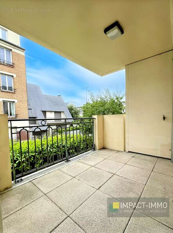 Appartement à LA GARENNE-COLOMBES