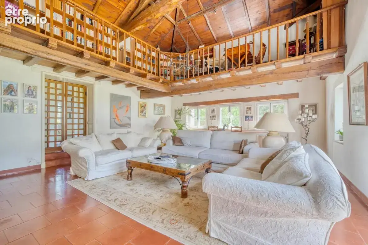 Maison de 10 pièces de 270 m² à Saint-Laurent-de-Cognac - photo 4
