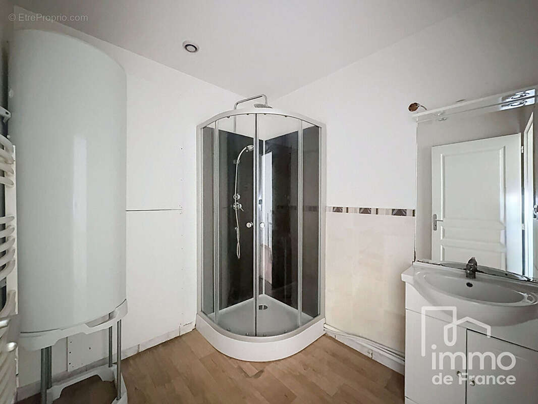 Appartement à BELLEGARDE-SUR-VALSERINE