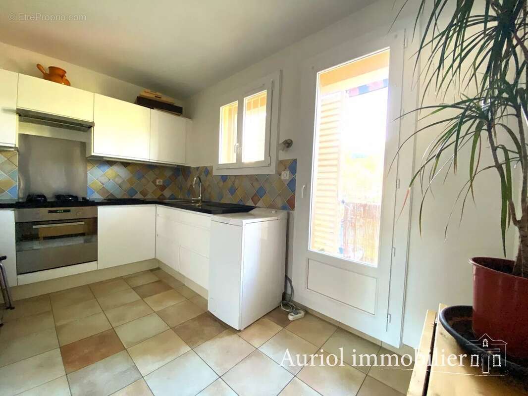 Appartement à AURIOL