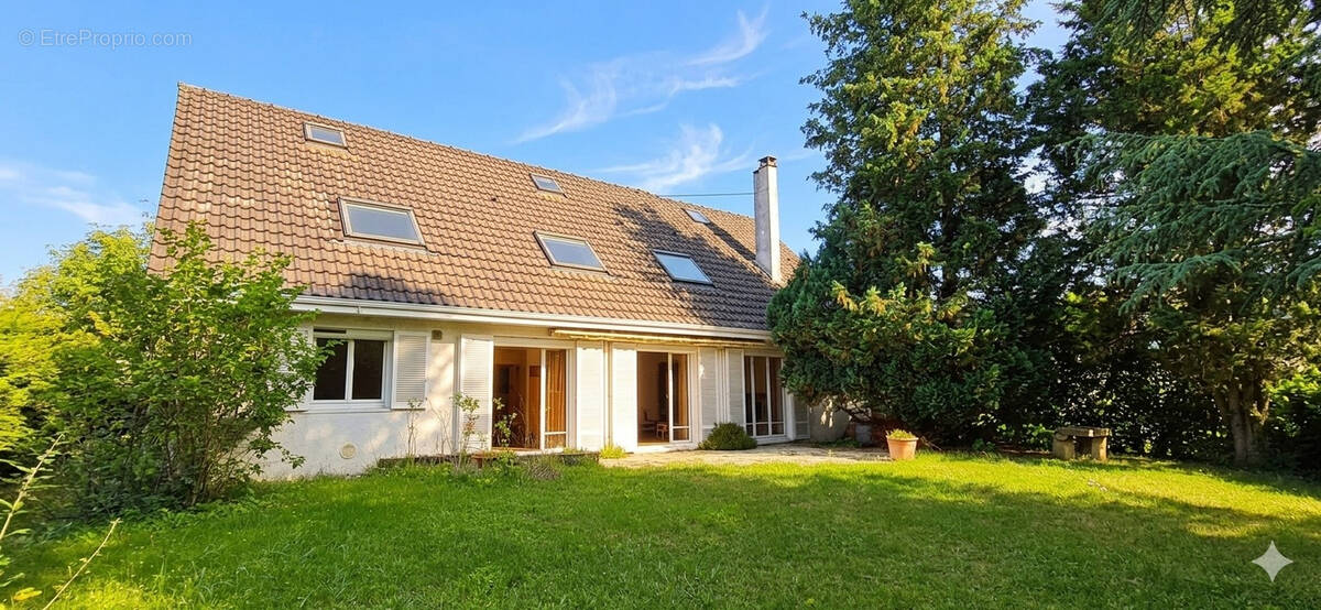 Maison à PLAISIR