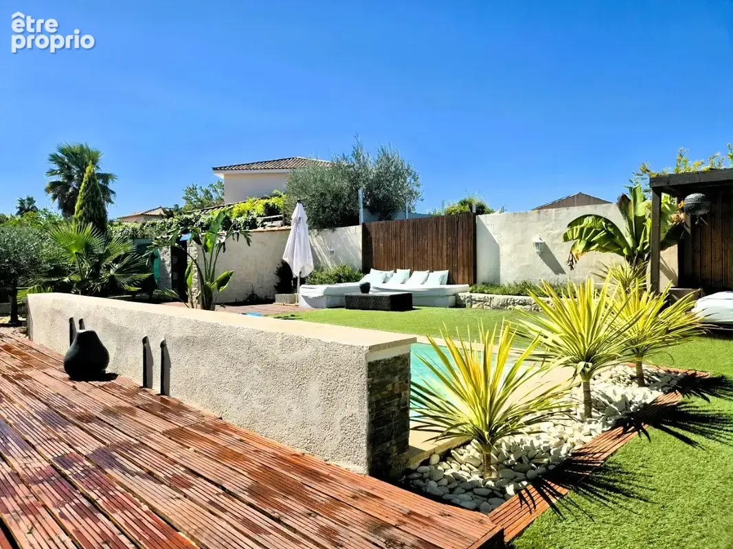 Villa de plain-pied avec garage et piscine - photo 17