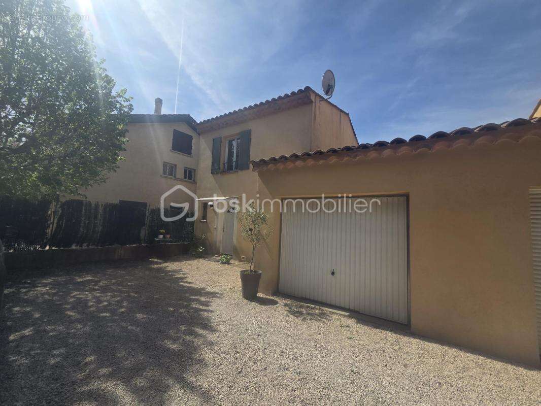 Maison à LA BASTIDE-DES-JOURDANS