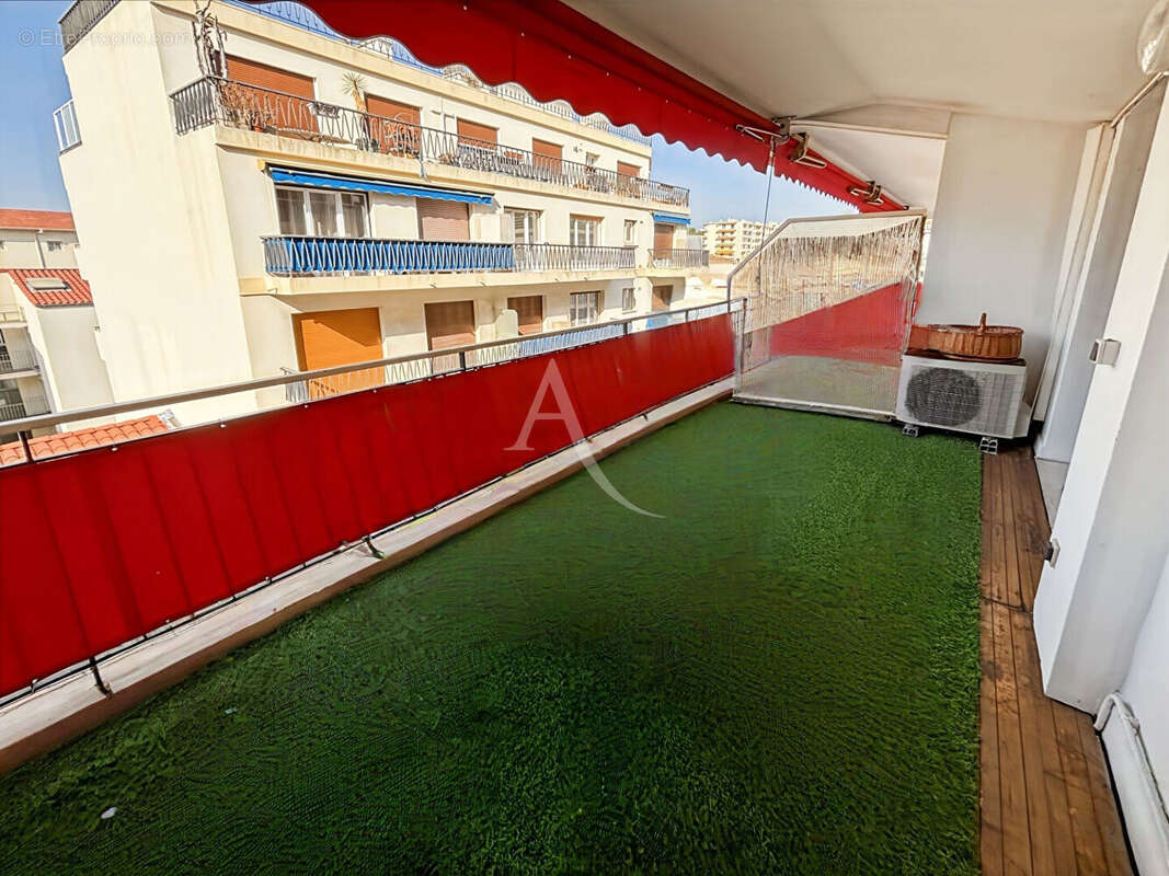 Studio Cannes 1 pièce 28 m2 avec une grande terrasse. - photo 7