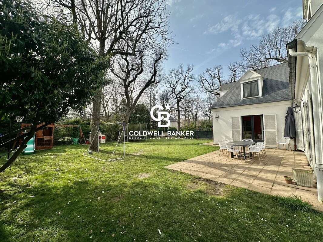 Maison à LE VESINET