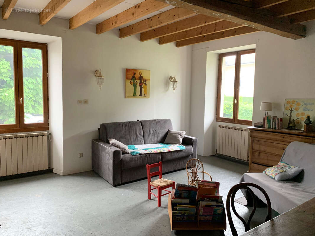 Maison à BEAUCROISSANT