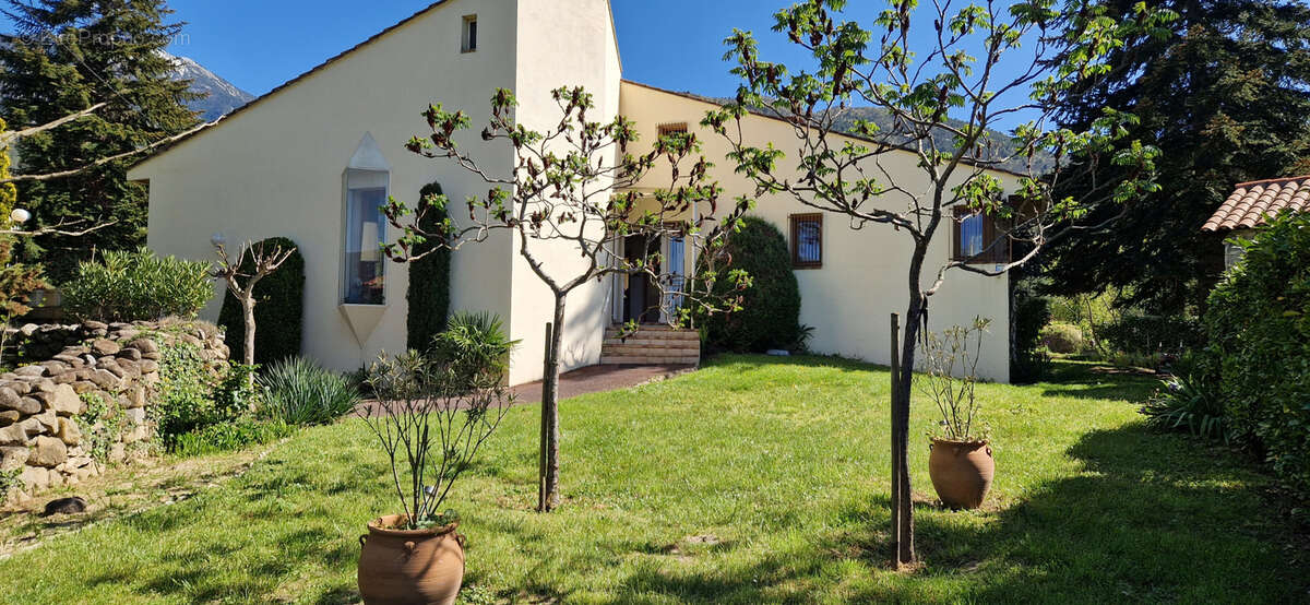 Vernet-les-Bains - Villa 4 faces avec garage, dépendance et jardin - photo 2