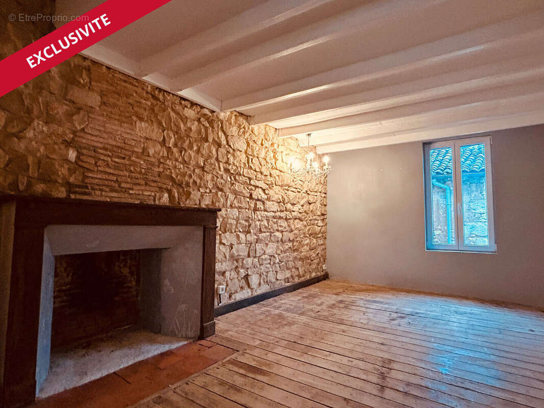 Maison à NANTEUIL-EN-VALLEE