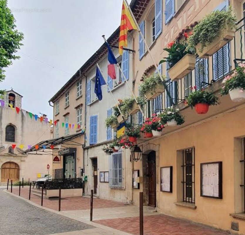Appartement à SIGNES
