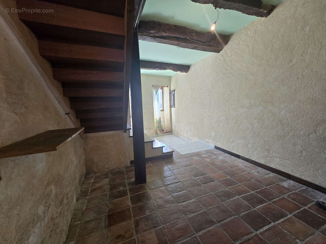 Maison à CAHUZAC-SUR-VERE