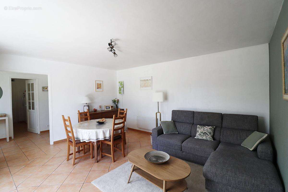 Maison à MORIERES-LES-AVIGNON