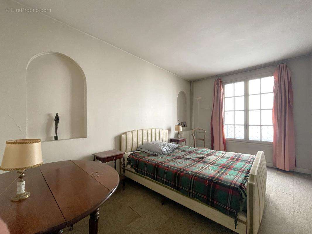 Appartement à PARIS-4E