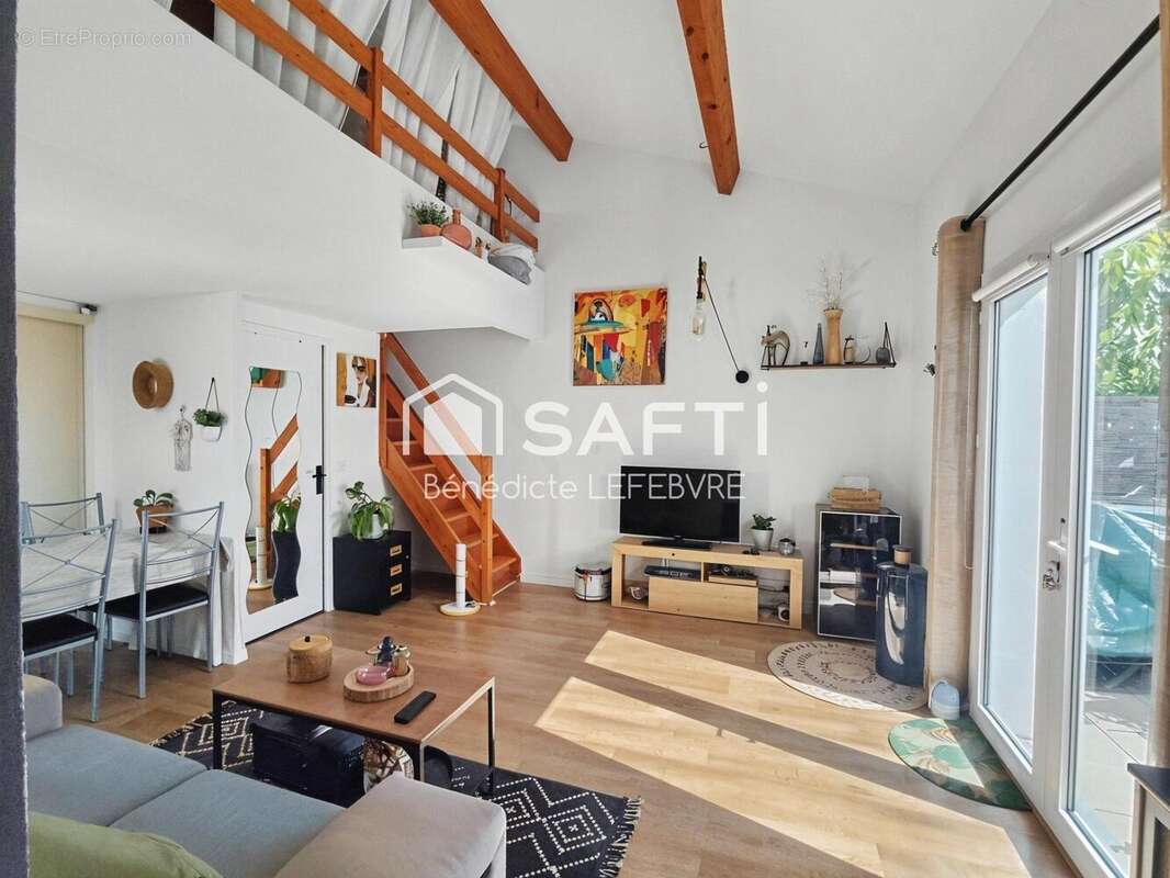 Photo 3 - Maison à VIC-LA-GARDIOLE