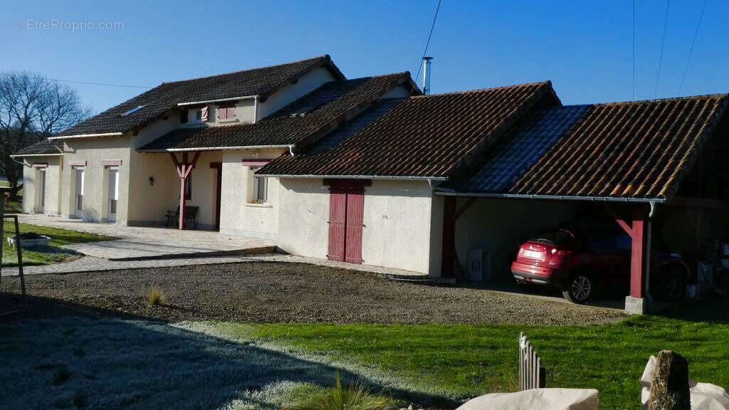 Maison à NEUVIC-ENTIER