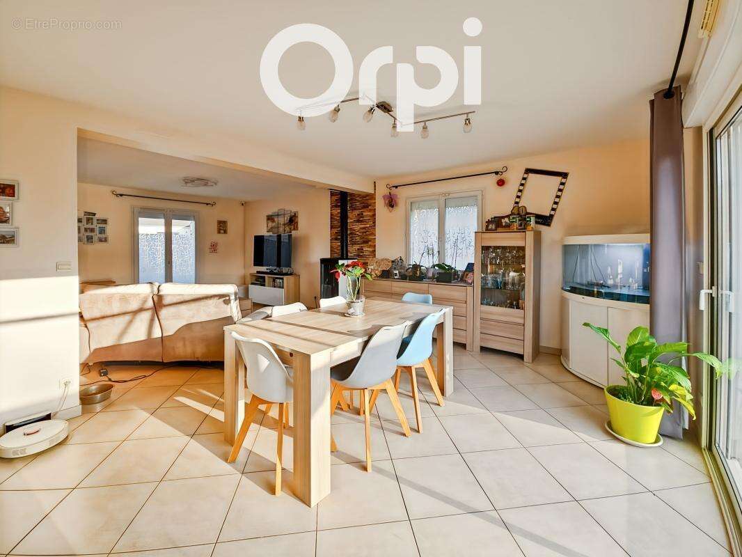 Maison à MOYVILLERS